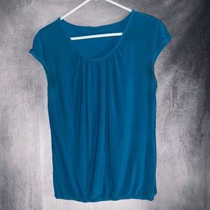Stretchy fabric top